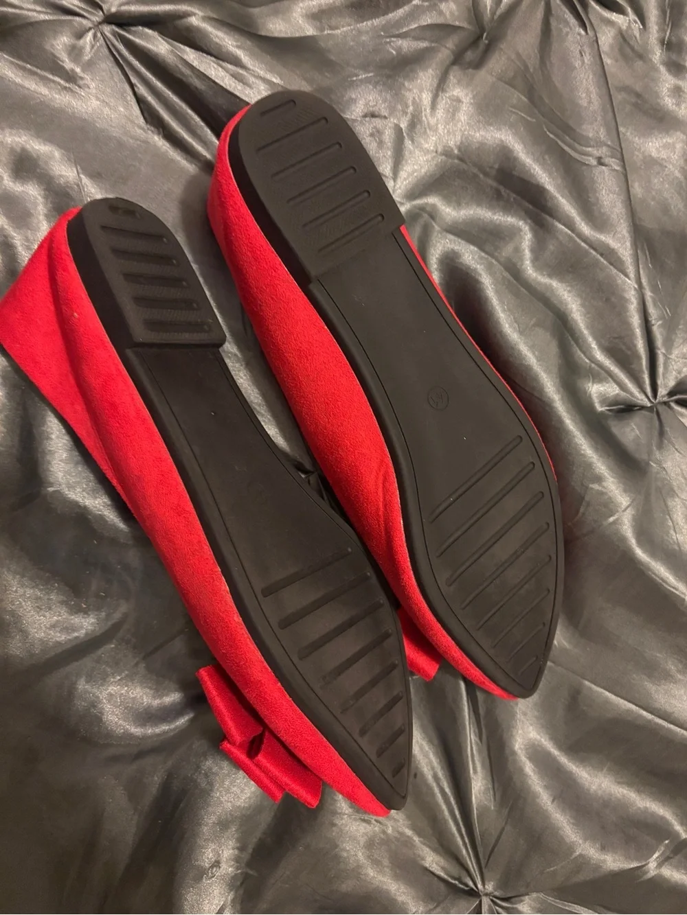 Red Bow Pointed-Toe Flats - Women
